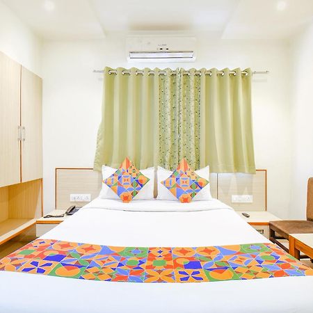 Fabhotel Ananta Sagar - Nr Pheonix Mall ปูเน่ ภายนอก รูปภาพ