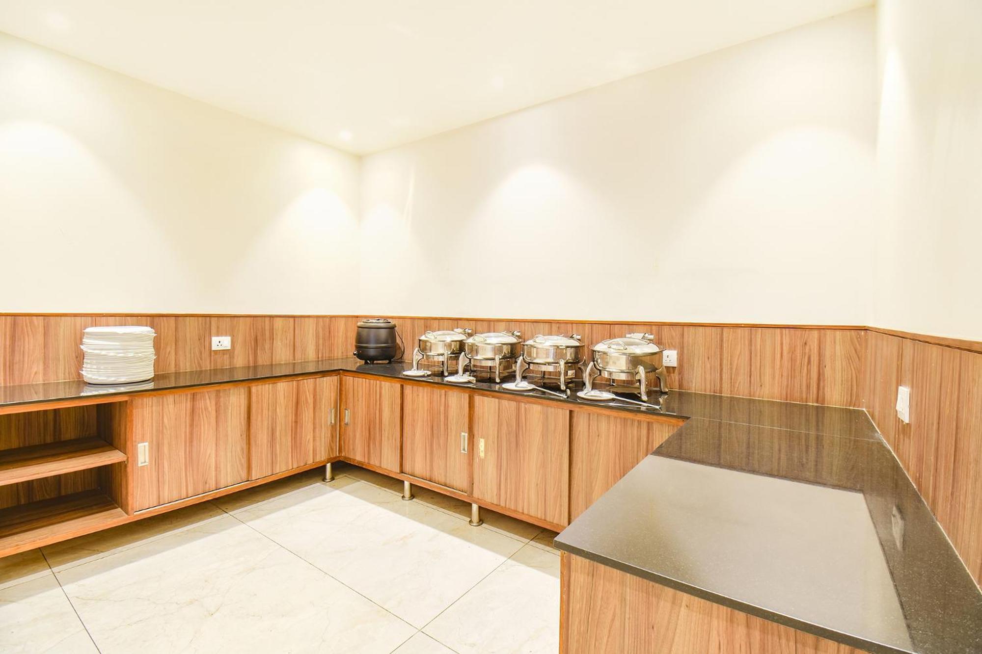 Fabhotel Ananta Sagar - Nr Pheonix Mall ปูเน่ ภายนอก รูปภาพ