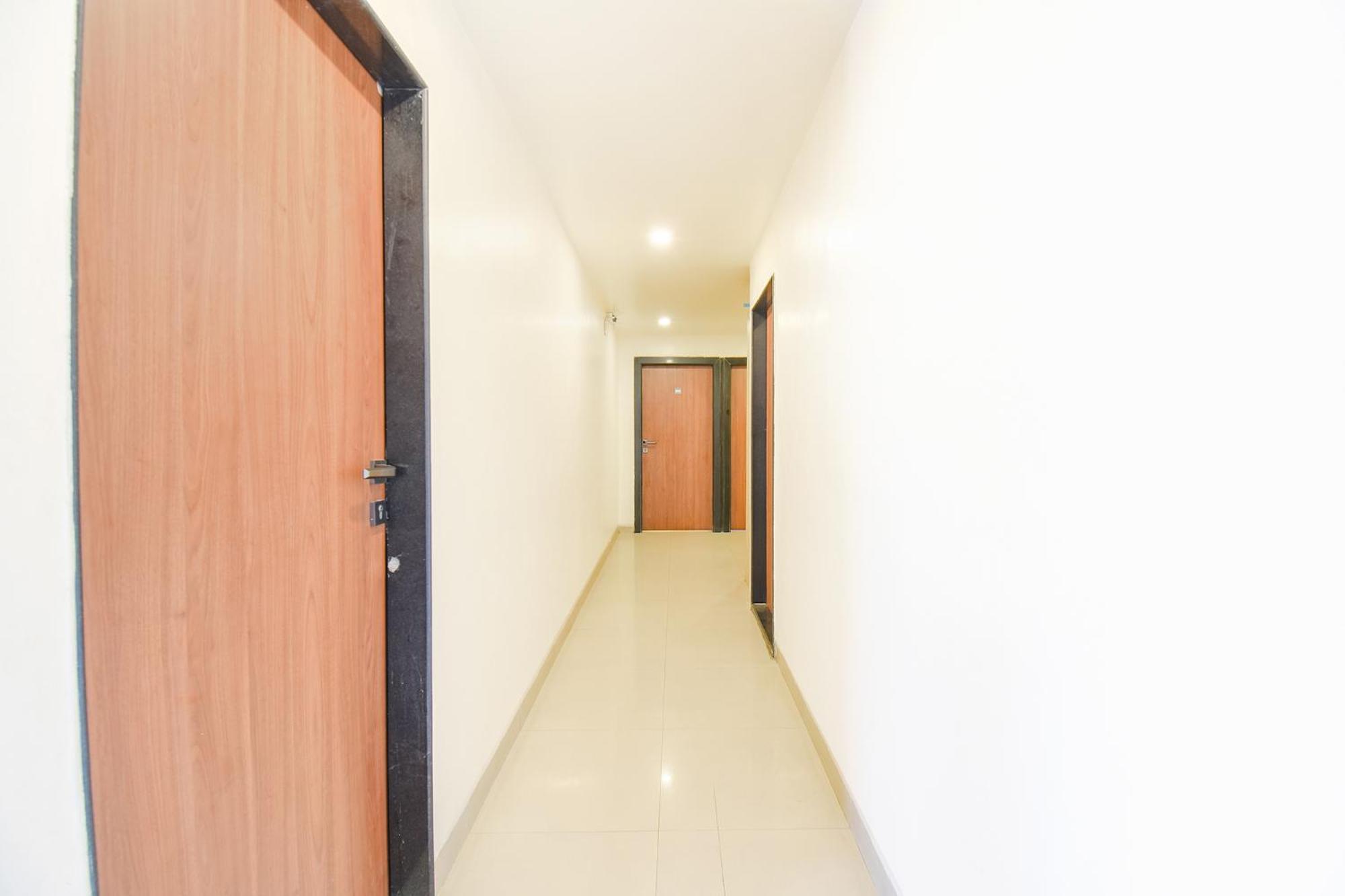 Fabhotel Ananta Sagar - Nr Pheonix Mall ปูเน่ ภายนอก รูปภาพ