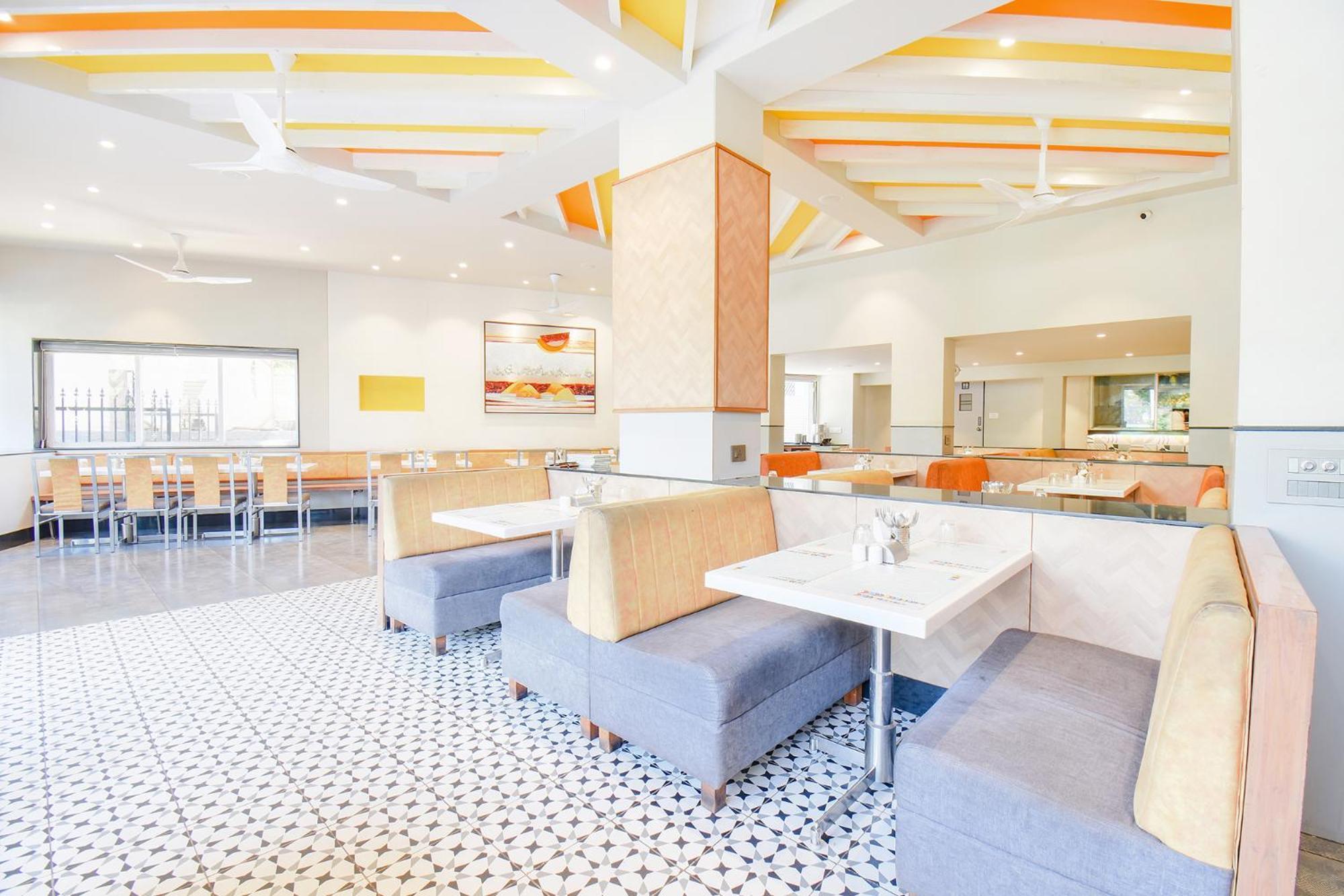 Fabhotel Ananta Sagar - Nr Pheonix Mall ปูเน่ ภายนอก รูปภาพ