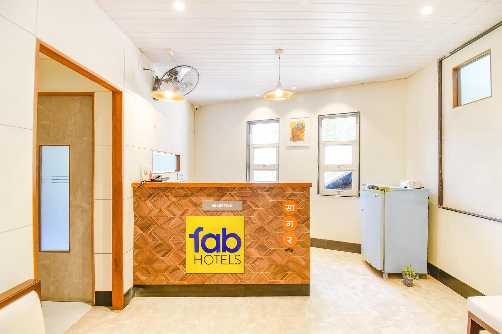Fabhotel Ananta Sagar - Nr Pheonix Mall ปูเน่ ภายนอก รูปภาพ
